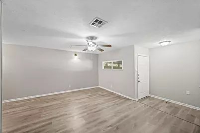 605 West Avenue, Pasadena, TX 77502 - Photo 8