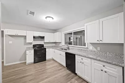 605 West Avenue, Pasadena, TX 77502 - Photo 10