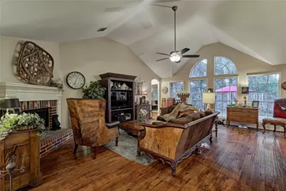 119 N Rambling Ridge Place, The Woodlands, TX 77385 - Photo 14