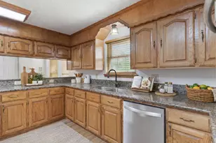 436 County Rd 502A, Sweeny, TX 77480 - Photo 8