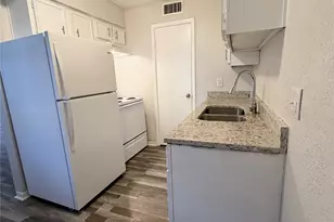 1614 Vauthier St, La Marque, TX 77568 - Photo 6