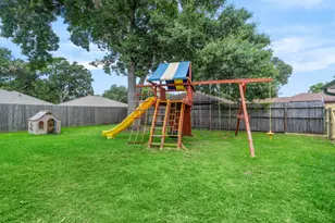 2016 Briar Ln, Richmond, TX 77469 - Photo 1