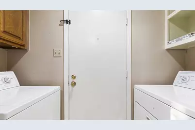10810 Sugar Hill Drive #B, Houston, TX 77042 - Photo 14