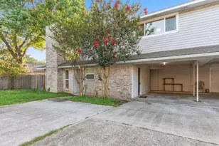 10810 Sugar Hill Dr, Houston, TX 77042 - Photo 4