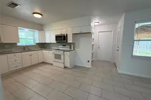 8733 Lugary Dr, Houston, TX 77074 - Photo 6