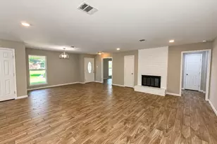 1738 Hollyberry Dr, Houston, TX 77073 - Photo 4