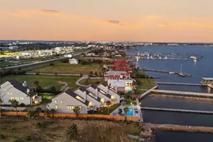8111 Broadway St, Galveston, TX 77554 - Photo 38
