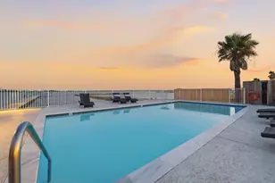 8111 Broadway St, Galveston, TX 77554 - Photo 34