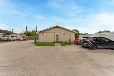 518 Westbrook Drive #1, Houston, TX 77037 - Photo 18