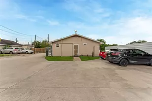 518 Westbrook Dr, Houston, TX 77037 - Photo 18