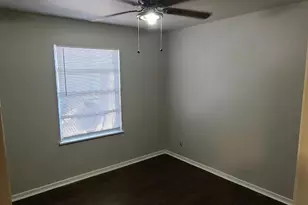 5615 Simsdale St, Houston, TX 77033 - Photo 16