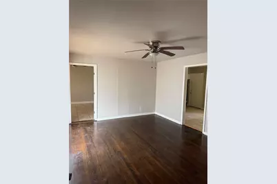 5615 Simsdale Street, Houston, TX 77033 - Photo 18