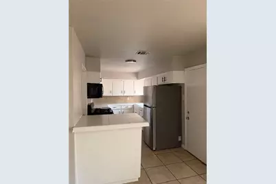 5615 Simsdale Street, Houston, TX 77033 - Photo 10