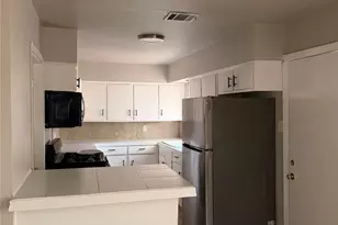 5615 Simsdale St, Houston, TX 77033 - Photo 10