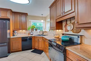 5727 Glenmere Ln, Spring, TX 77379 - Photo 14