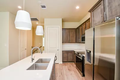 2307 Warhol Way, Houston, TX 77091 - Photo 18