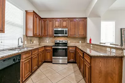 7007 Plum Creek Trail Lane, Houston, TX 77087 - Photo 10