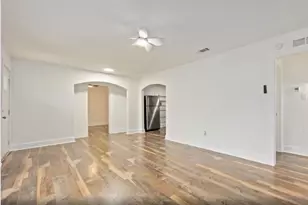 6043 Lyndhurst Dr, Houston, TX 77033 - Photo 14