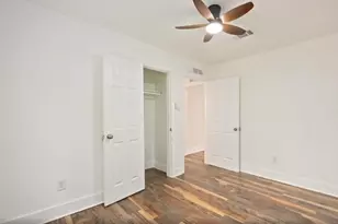 6043 Lyndhurst Dr, Houston, TX 77033 - Photo 6