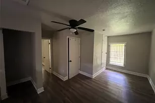 5034 Rapido Rd, Houston, TX 77033 - Photo 6