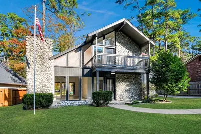 13946 Dolphin Drive, Willis, TX 77318 - Photo 2