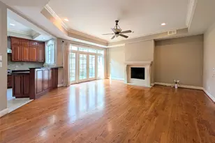 5511 Val Verde St, Houston, TX 77056 - Photo 6