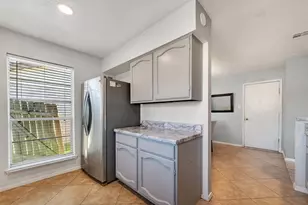 2410 Colonial Ridge Dr, Friendswood, TX 77546 - Photo 16