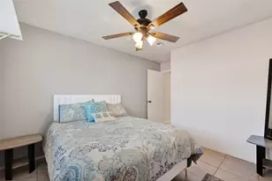 2410 Colonial Ridge Dr, Friendswood, TX 77546 - Photo 20