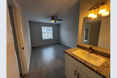 2750 Holly Hall Street #1207, Houston, TX 77054 - Photo 8