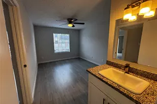 2750 Holly Hall St, Houston, TX 77054 - Photo 8