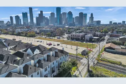 1877 Dart Street, Houston, TX 77007 - Photo 1