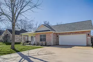 12551 Lake Conroe Hills Dr, Willis, TX 77318 - Photo 2