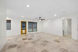 9242 Blankenship Dr, Houston, TX 77080 - Photo 10