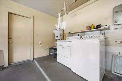 9242 Blankenship Drive, Houston, TX 77080 - Photo 22