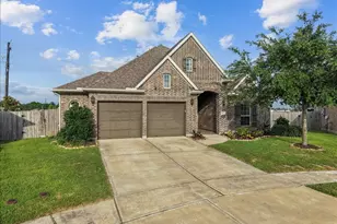 2419 Trocadero Ln, League City, TX 77573 - Photo 2