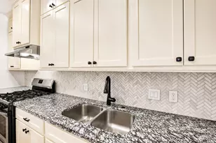 3605 Billingsley St, Houston, TX 77009 - Photo 12