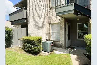 9700 Leawood Boulevard #2115, Houston, TX 77099 - Photo 2