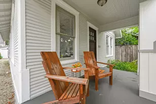 719 E 23rd St, Houston, TX 77008 - Photo 2