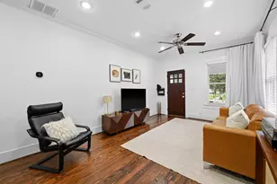719 E 23rd St, Houston, TX 77008 - Photo 4