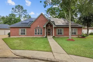 816 Sherwood Forest Dr, Dickinson, TX 77539 - Photo 1