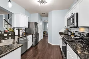 10635 Forest Creek Dr, Conroe, TX 77318 - Photo 16