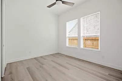 1825 N Wildflower Drive, Deer Park, TX 77536 - Photo 16