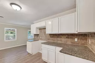 105 Longridge Dr, La Marque, TX 77568 - Photo 10