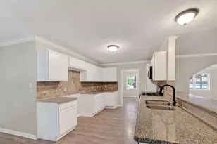 105 Longridge Dr, La Marque, TX 77568 - Photo 8