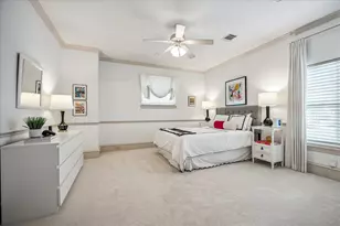 8614 Westview Dr, Houston, TX 77055 - Photo 32
