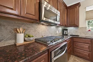 35531 Pontiac Dr, Brookshire, TX 77423 - Photo 10