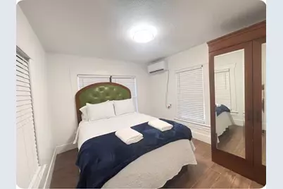 7427 Avenue H #1, Houston, TX 77011 - Photo 6