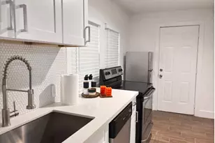 7427 Avenue H, Houston, TX 77011 - Photo 4