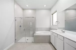 2808 Gran Castillo Dr, La Marque, TX 77568 - Photo 22