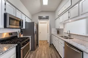 43 Country Forest Ct, Spring, TX 77380 - Photo 16